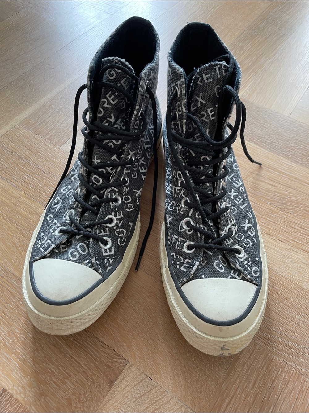 Converse gore-Tex high tops size men 9.5 / women 11.5